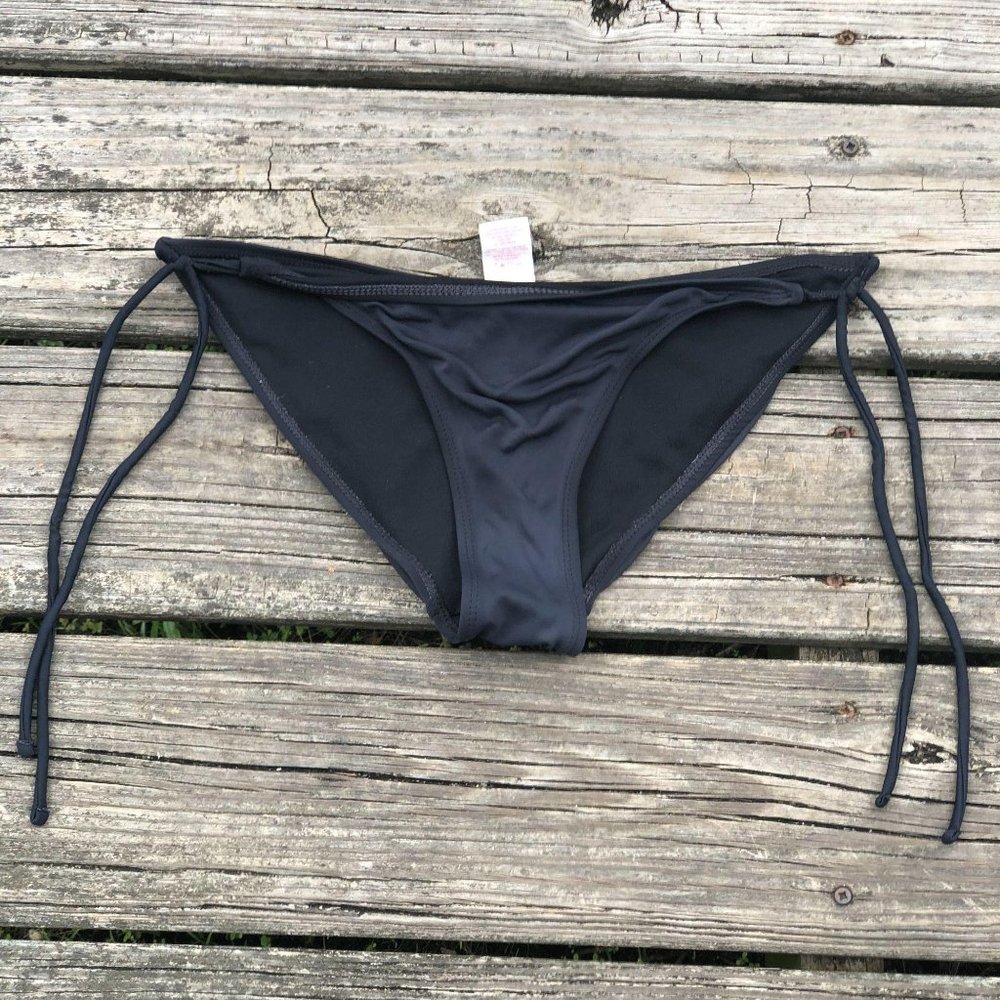 *FINAL PRICE” Juniors Size Medium OP 7-9 Black Bikini Bottom